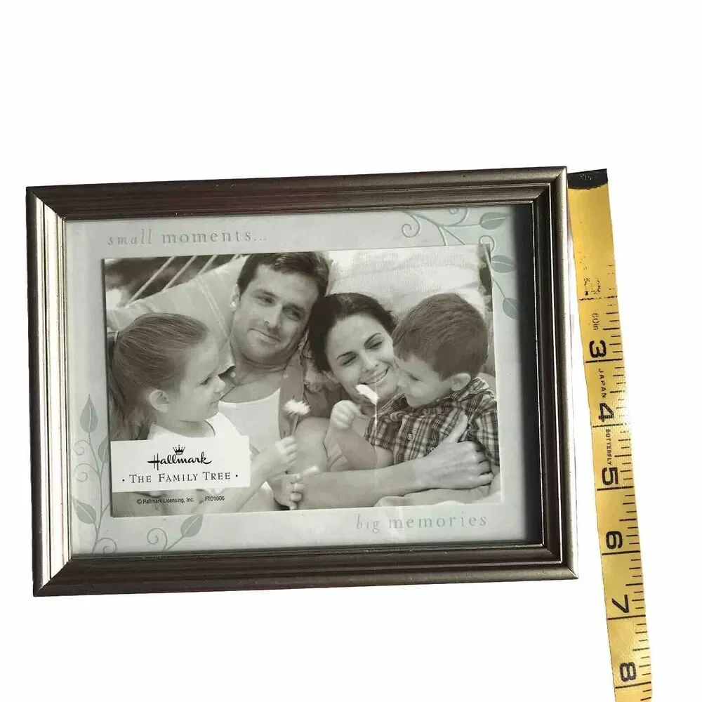 Hallmark The Family Tree Wood w/ Glass Frame Small Moments Big Memories 4x6